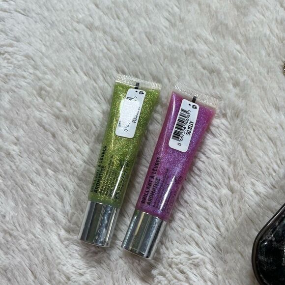 Victorias Secret Green Shimmer Pucker Up & So Jelly Lip Stick Gloss - Picture 3 of 3